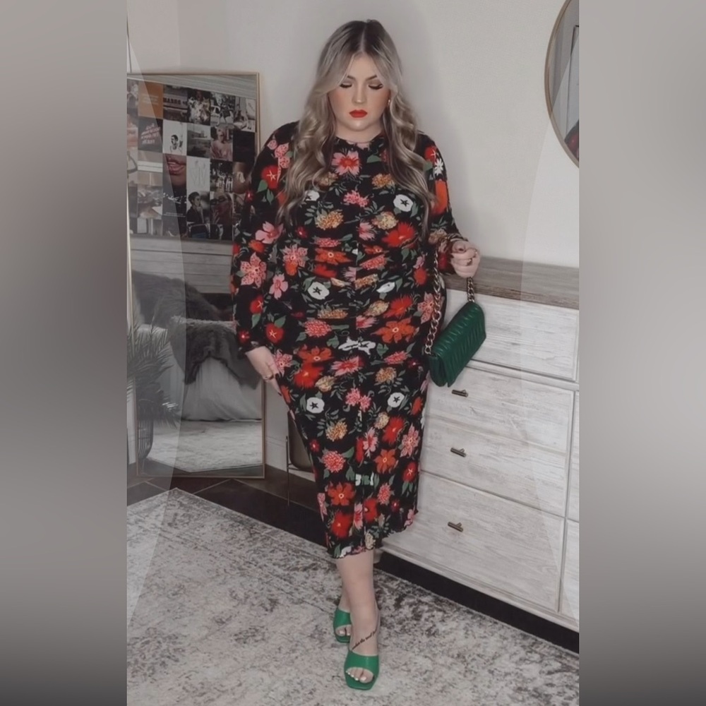 Plus size floral ruched dress